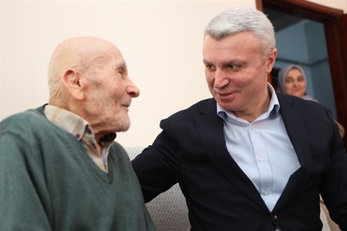 SAFRANBOLU KAYMAKAMI ŞABAN ARDA YAZICI, RAMAZAN BAYRAMI DOLAYISIYLA ŞEHİT JANDARMA ONBAŞI MUSTAFA ARIK’IN AİLESİNİ ZİYARET ETTİ.